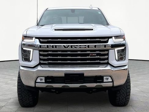 Used 2021 Chevrolet Silverado 2500 LTZ image 2