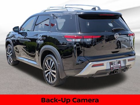 Certified 2024 Nissan Pathfinder Platinum AWD/4WD image 11
