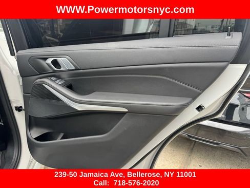 Used 2022 BMW X7 xDrive40i w/ Premium Package AWD/4WD image 30
