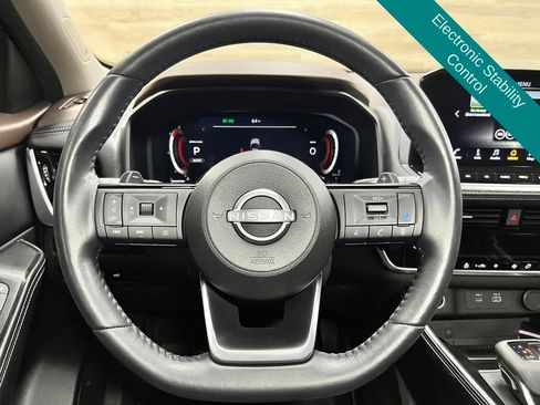 Used 2023 Nissan Rogue Platinum AWD/4WD image 10