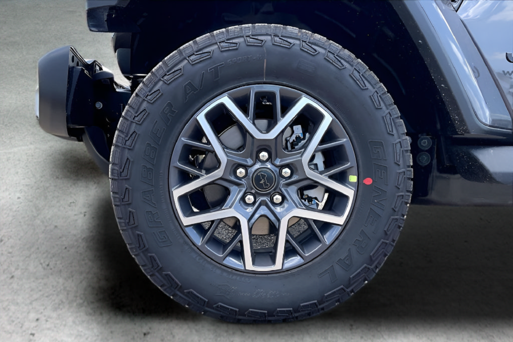 New 2026 Jeep Wrangler Unlimited Sahara AWD/4WD image 12