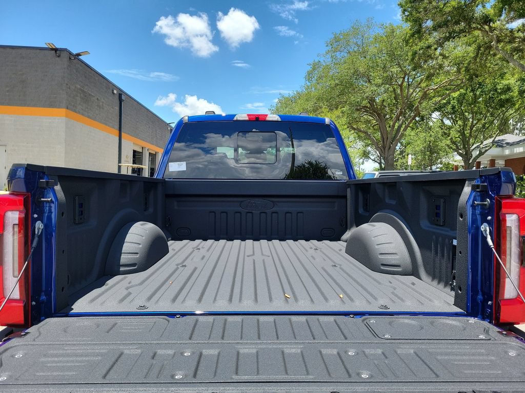 New 2026 Ford F250 Platinum w/ Platinum Plus Package AWD/4WD image 8