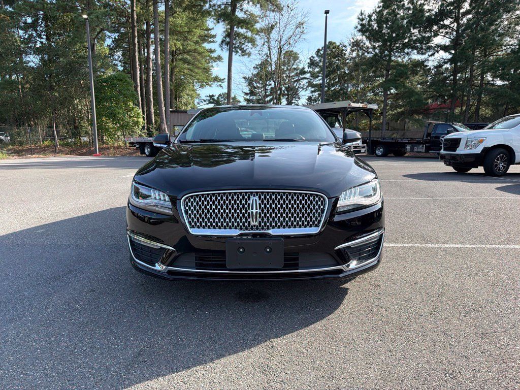 Used 2020 Lincoln MKZ FWD image 3