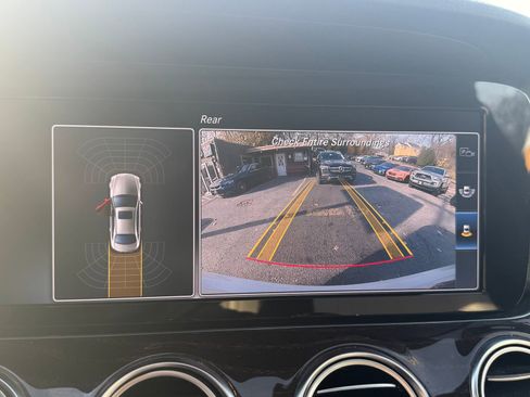 Used 2017 Mercedes-Benz E 300 4MATIC image 29