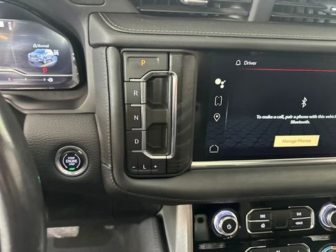 Used 2022 GMC Yukon XL Denali w/ Advanced Technology Package image 20