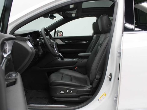 Used 2022 Cadillac XT5 Premium Luxury image 14