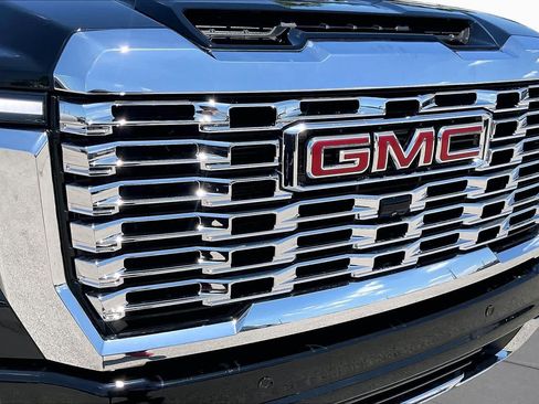 Used 2024 GMC Sierra 3500 Denali w/ Denali Reserve Package AWD/4WD image 30
