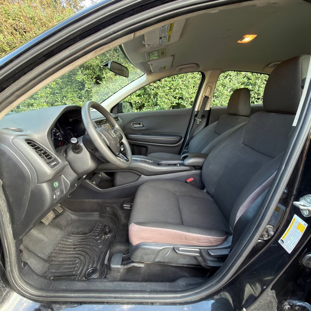 Used 2019 Honda HR-V LX image 10