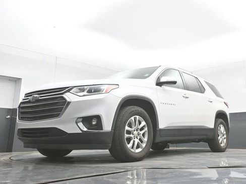 Used 2019 Chevrolet Traverse LT FWD image 29