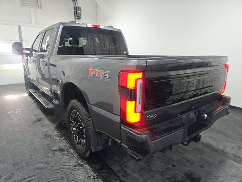 Used 2026 Ford F250 Platinum AWD/4WD image 4