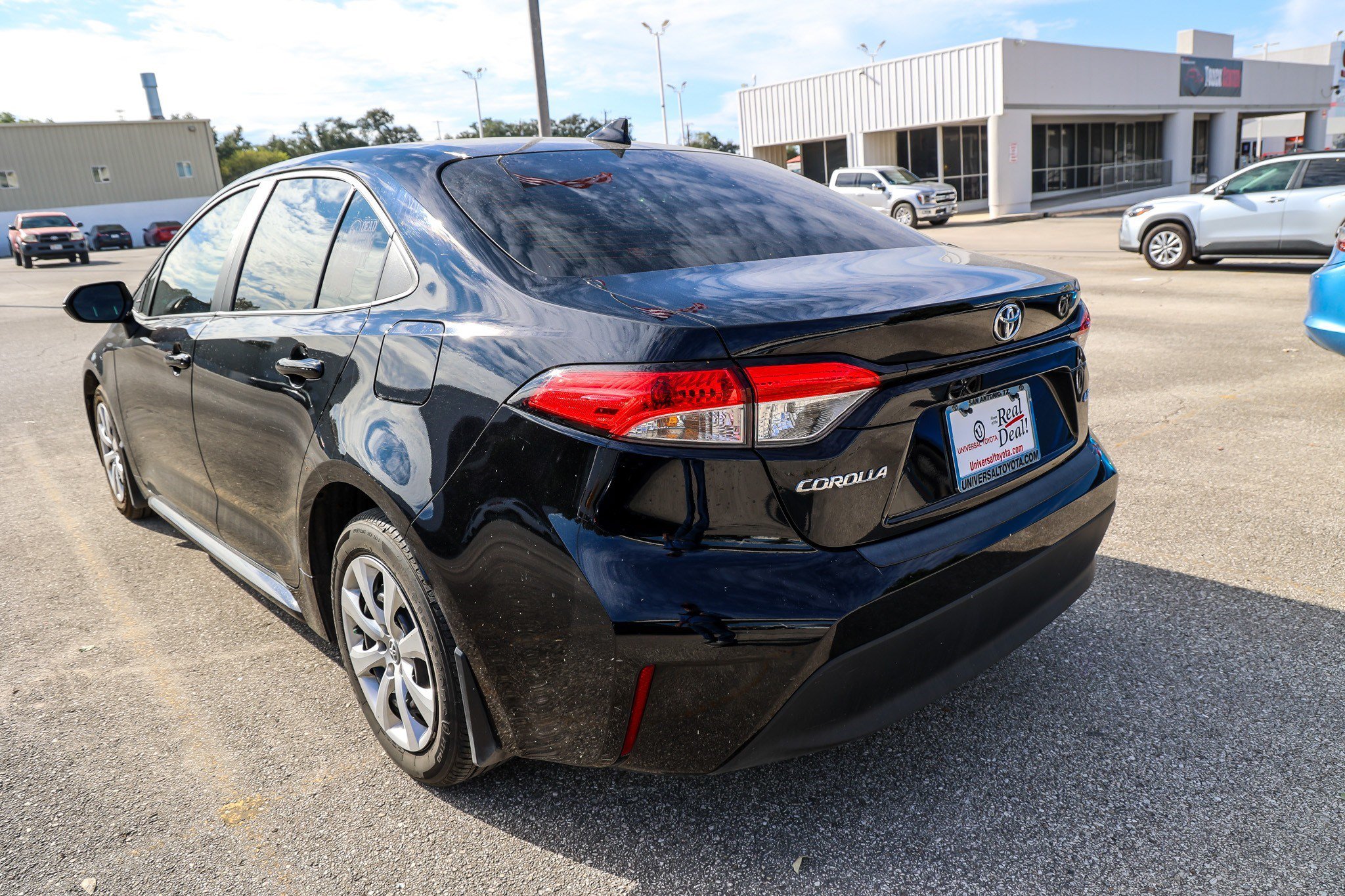 Certified 2024 Toyota Corolla LE FWD image 10
