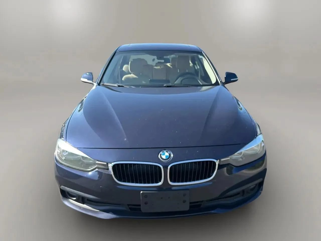 Used 2017 BMW 320i xDrive Sedan AWD/4WD image 3