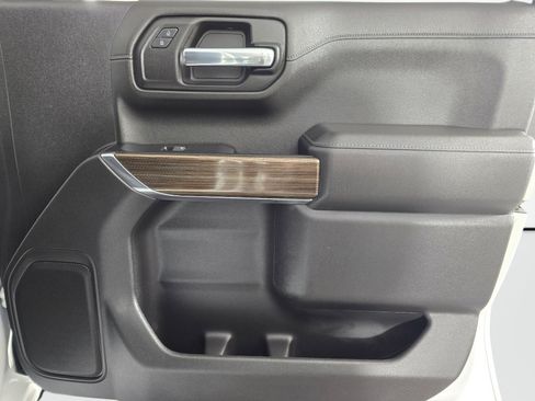 Used 2022 Chevrolet Silverado 1500 LT Trail Boss w/ Safety Package AWD/4WD image 28