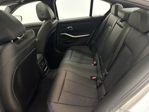 Used 2025 BMW 330i xDrive 330i xDrive w/ Premium Package image 32
