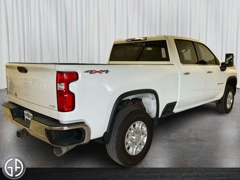 Used 2024 Chevrolet Silverado 2500 LTZ image 5