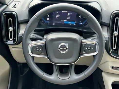 Used 2024 Volvo XC40 B5 Plus w/ Protection Package Premier AWD/4WD image 13