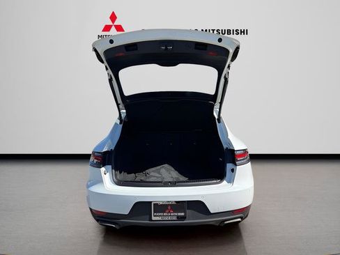 Used 2021 Porsche Macan image 9