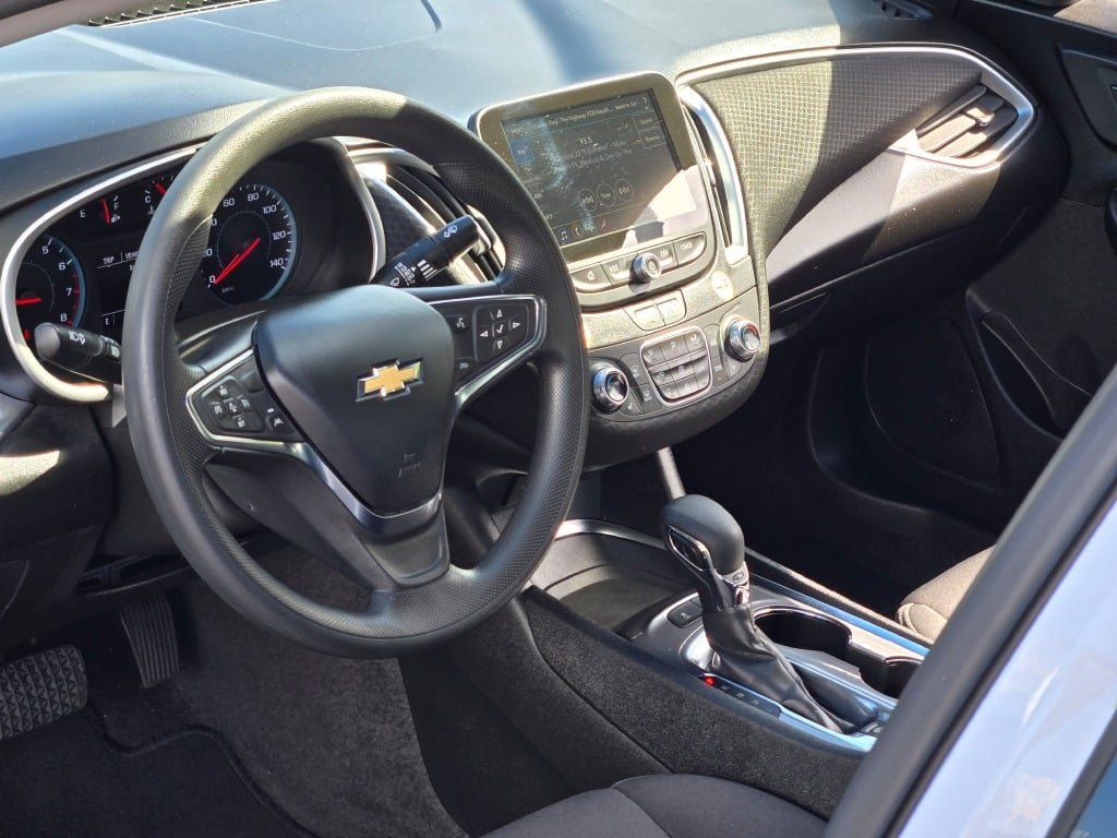 Used 2024 Chevrolet Malibu LT FWD image 23