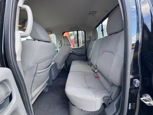 Used 2020 Nissan Frontier SV w/ Midnight Edition Floor Mats AWD/4WD image 13