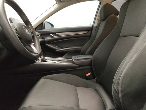 Used 2018 Honda Accord LX image 17