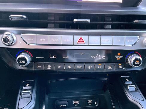 Used 2024 Kia Telluride S FWD image 32