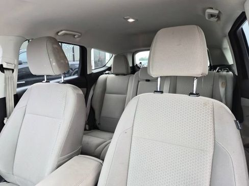 Used 2017 Ford Escape SE FWD image 5