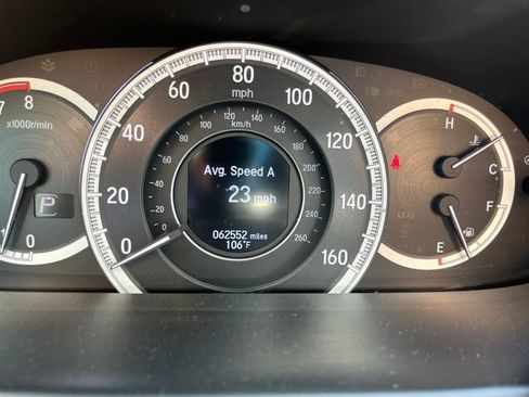 Used 2017 Honda Accord Touring image 7