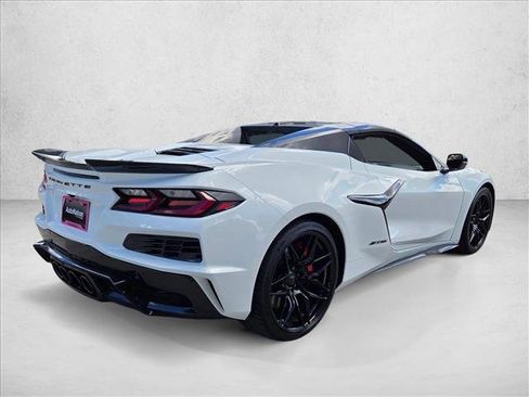 Used 2025 Chevrolet Corvette Z06 image 5