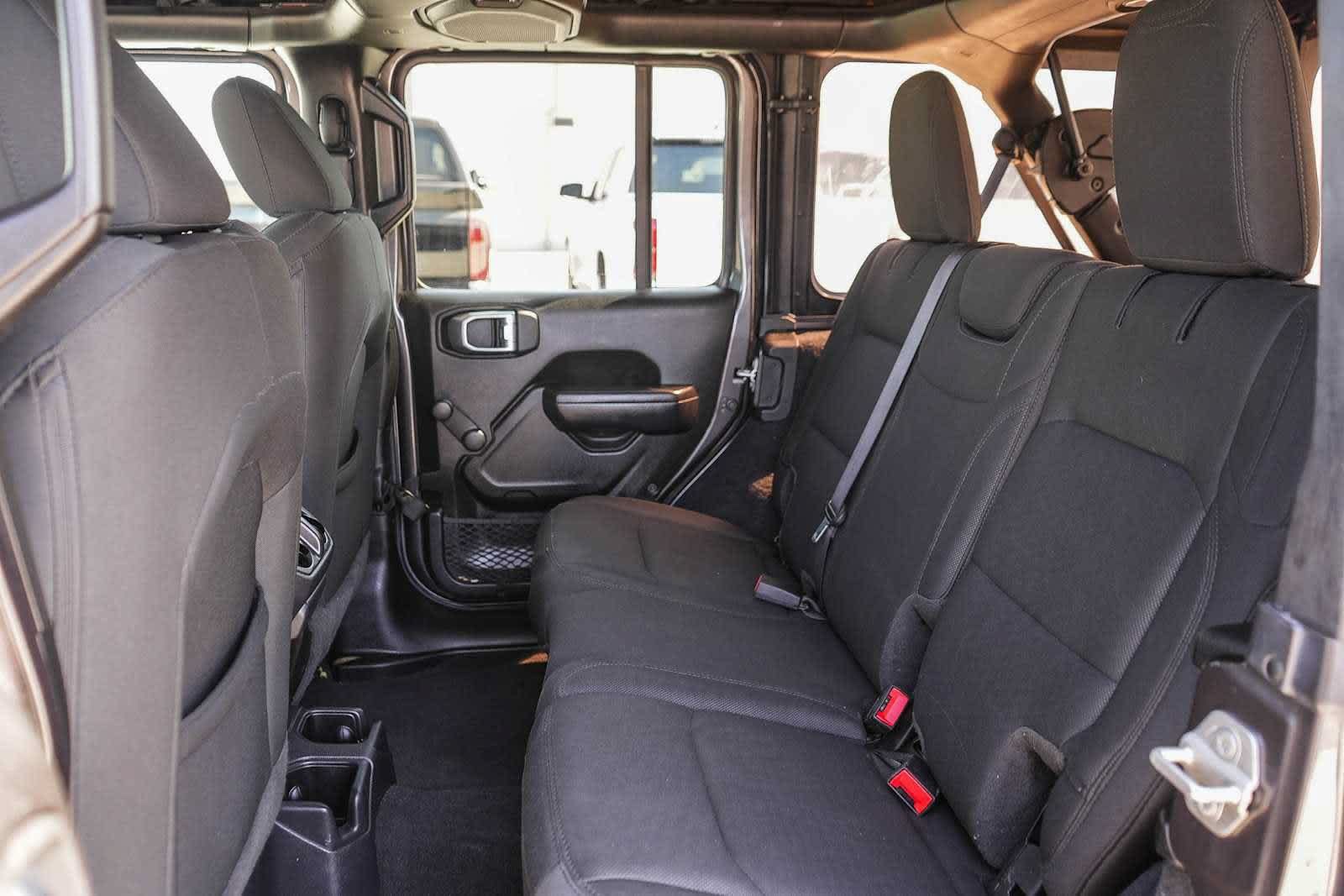 Used 2022 Jeep Wrangler Unlimited Sport AWD/4WD image 18