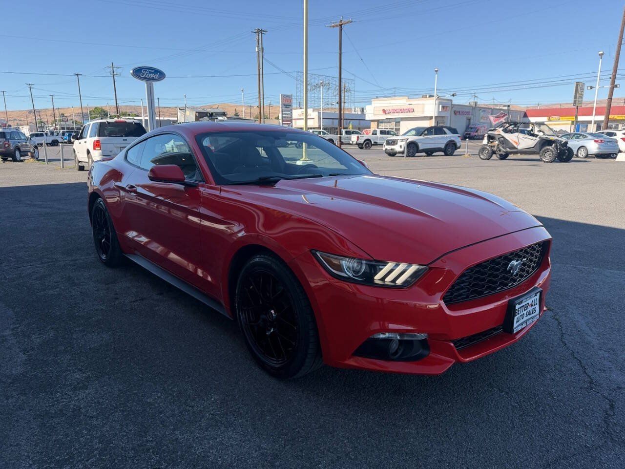 Used 2015 Ford Mustang Coupe RWD image 2