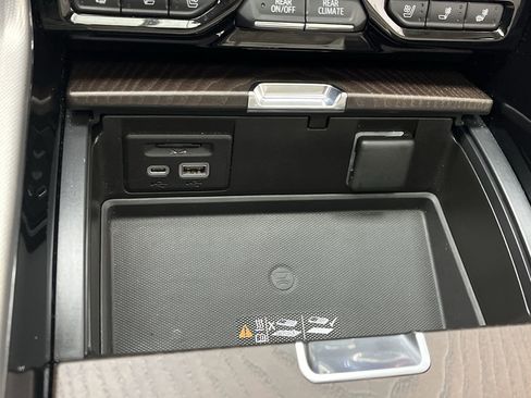 Certified 2021 GMC Yukon Denali w/ Denali Ultimate Package image 28