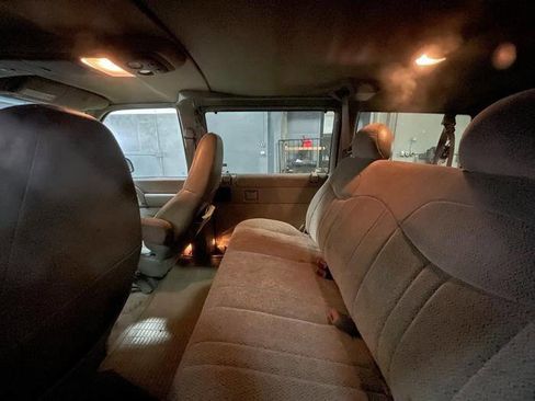 Used 1999 Chevrolet Astro AWD image 23