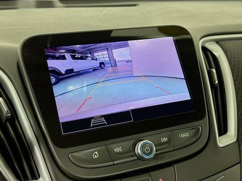 Used 2023 Chevrolet Malibu LT image 16