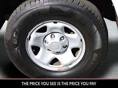 Used 2018 Toyota Tacoma SR w/ SR Convenience Package AWD/4WD image 3