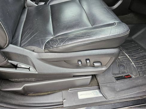 Used 2018 Chevrolet Suburban LT AWD/4WD image 35