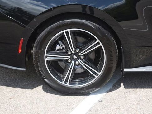 Used 2025 Ford Mustang Coupe RWD image 27