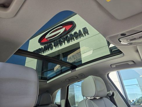 Used 2021 Audi Q5 2.0T Premium Plus w/ Premium Plus Package image 3