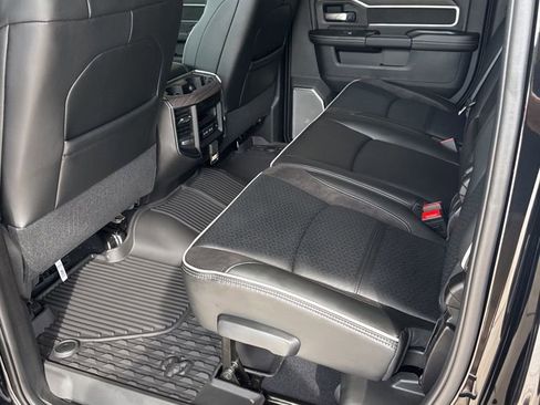 New 2026 RAM 3500 Laramie AWD/4WD image 28