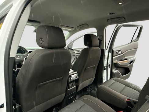 Used 2023 GMC Acadia SLE w/ Driver Convenience Package image 6