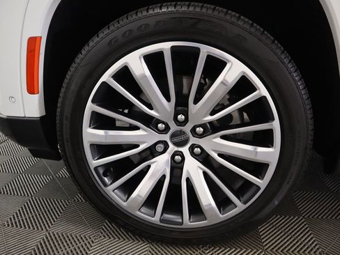 Used 2022 Jeep Grand Wagoneer Series III w/ Flexible Seating Group image 32