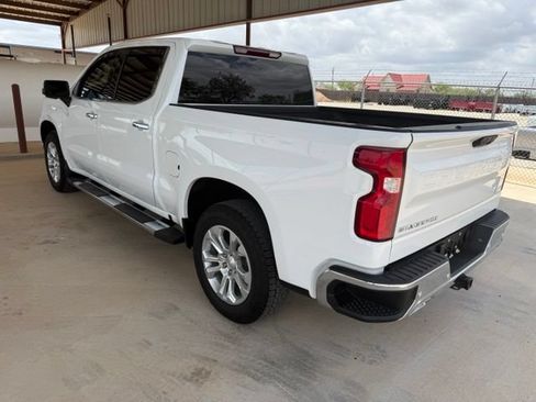Used 2024 Chevrolet Silverado 1500 LTZ AWD/4WD image 6
