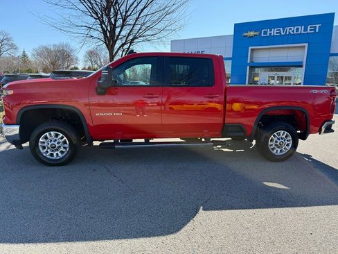 Used 2025 Chevrolet Silverado 2500 LT w/ Convenience Package image 2