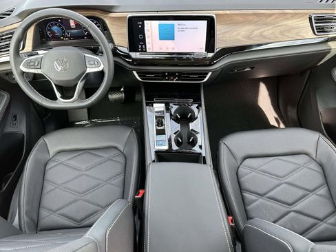 New 2026 Volkswagen Atlas SE image 11