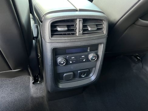Used 2017 Buick Envision Essence FWD image 24