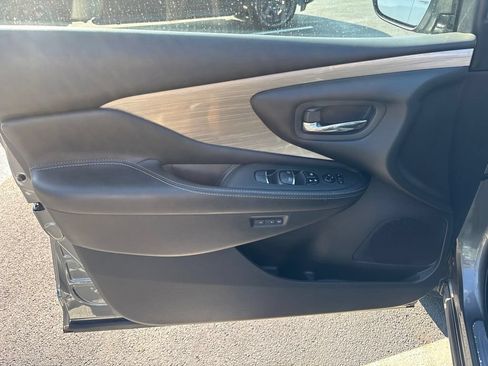 Used 2017 Nissan Murano Platinum w/ Platinum Technology Package AWD/4WD image 12