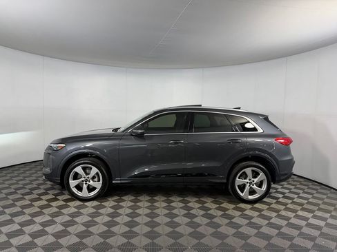 Used 2025 Audi Q5 Premium Plus w/ Premium Plus AWD/4WD image 11