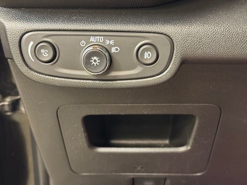 Used 2022 Chevrolet TrailBlazer RS w/ Convenience Package FWD image 35
