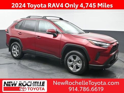 Used 2024 Toyota RAV4 XLE w/ Convenience Package AWD/4WD image 1