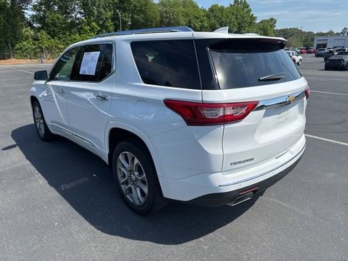 Used 2021 Chevrolet Traverse Premier image 3