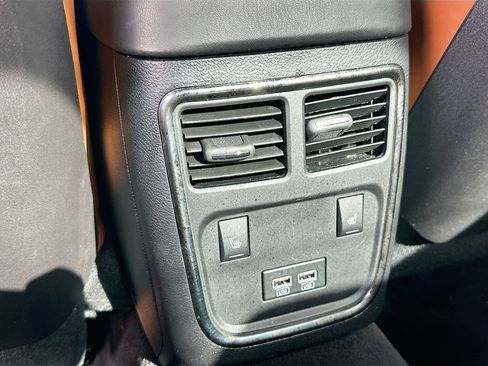 Used 2015 Dodge Charger SRT Hellcat w/ Harman/Kardon Audio Group RWD image 27